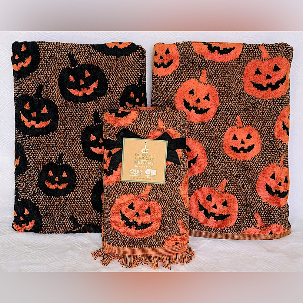 Deborah Connolly Halloween Pumpkins Reversible Bath Towels - 4-pc set